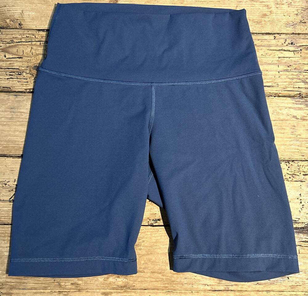 Everlane The Perform Bike Short in Atlantic blue Size M NWT